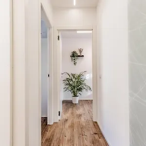  Apartment Loungefloor Metro A Netflix & Wi-fi